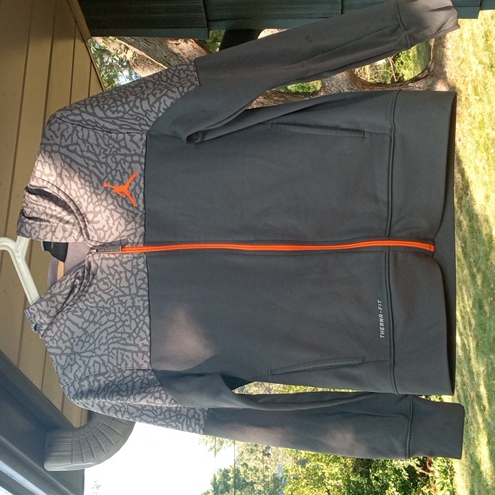 Air Jordan Nike ThermaFit M Boys